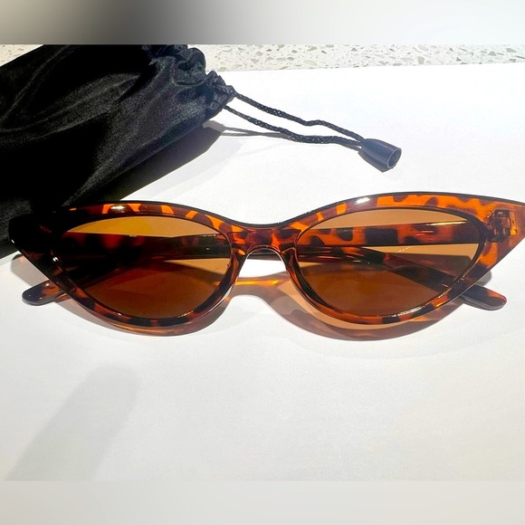 Women's Cat Eye Tortoise Retro Y2K Sunglasses New - Picture 2 of 9